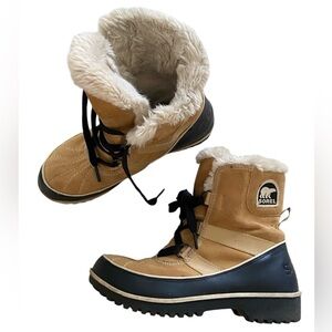 Sorel Tivoli II Womens Snow Boot size 7, see pictures for condition